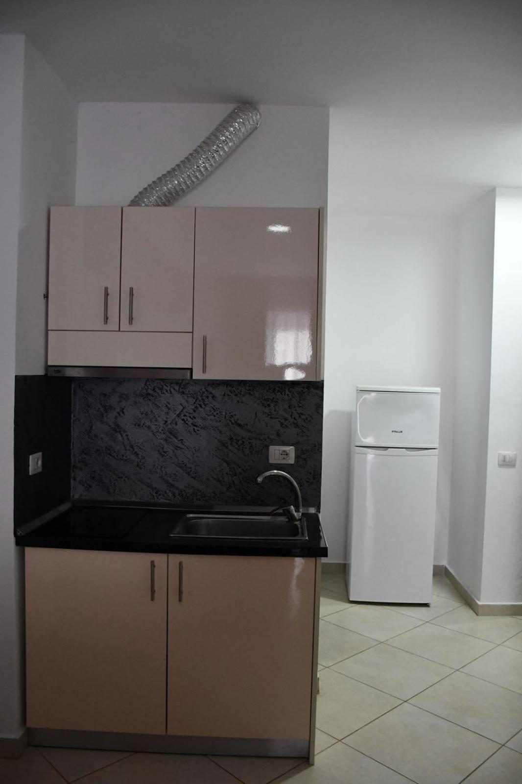 Shengjin Apartamente Antoni エクステリア 写真