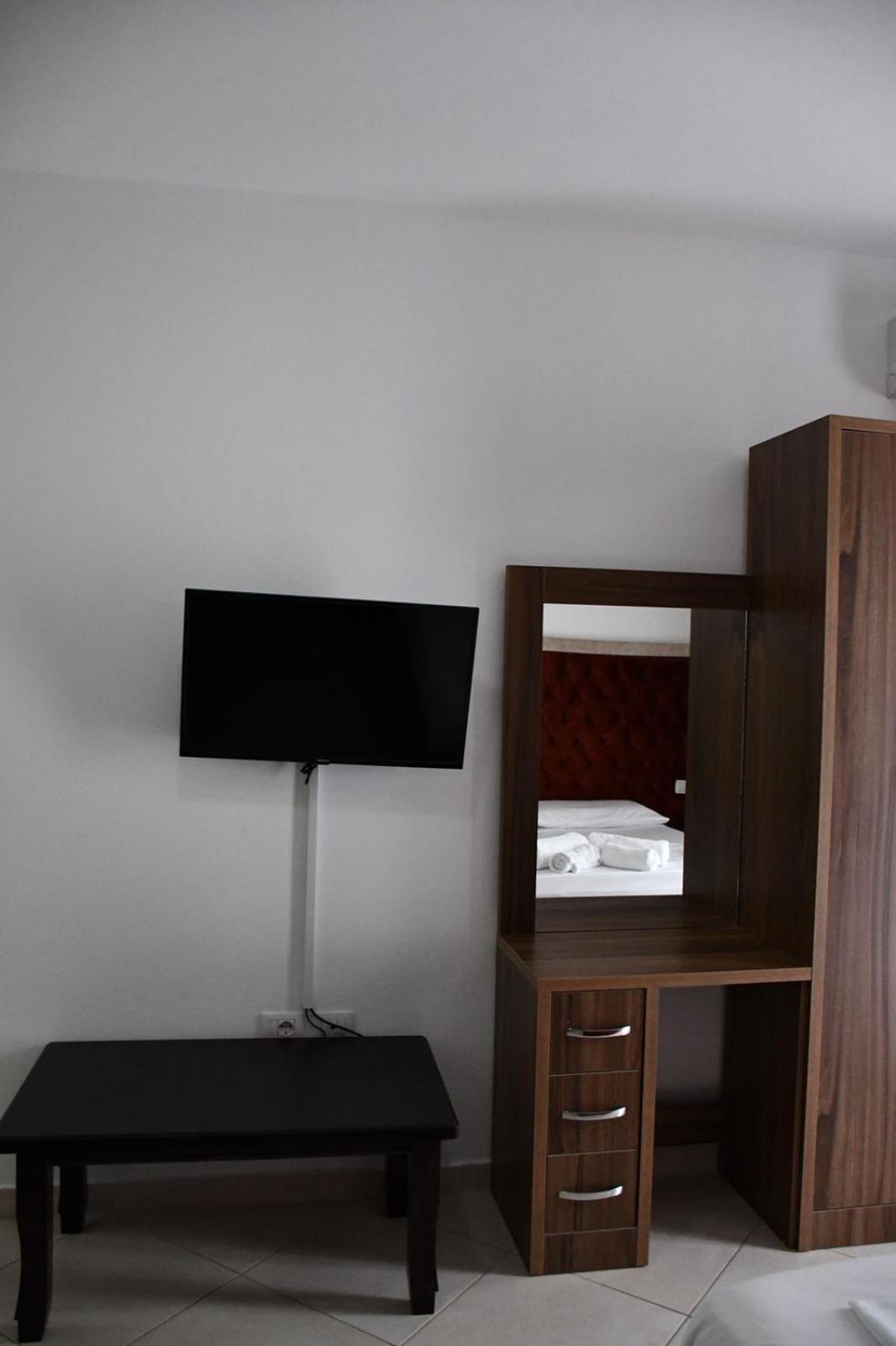 Shengjin Apartamente Antoni エクステリア 写真